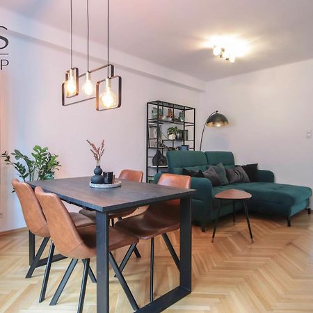 Beautiful Apartment In The City Center Cracóvia Exterior foto